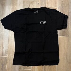 Cove Graphic Tee